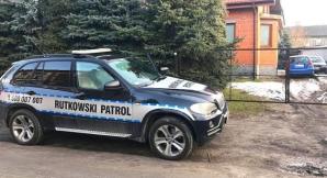 [VIDEO] Poprzebijane nożem opony w samochodach młodych ludzi, pomalowany sprayem samochód nastolatki. Groźby połamania rąk, uszkodzenie twarzy nastolatka. Rutkowski wskazał sprawców, a Prokuratura Rejonowa w Żyrardowie bezradna!