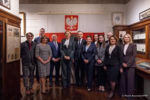 [VIDEO] Obchody Dnia Kazimierza Pułaskiego z udziałem Pary Prezydenckiej