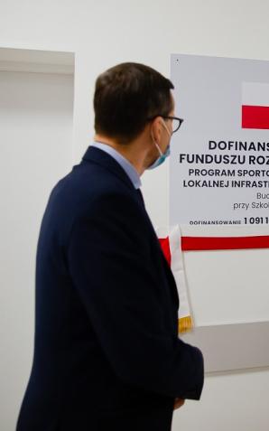 Premier Mateusz Morawiecki odwiedził szkołę podstawową im. Kardynała Stefana Wyszyńskiego w Kryspinowie